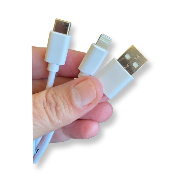 CLEARANCE Smile Direct whitening portable light and travel case! - Picture 3 of 10